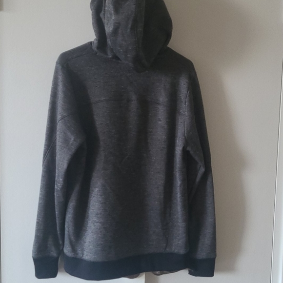 Under Armour Hoodie - Picture 4 of 4